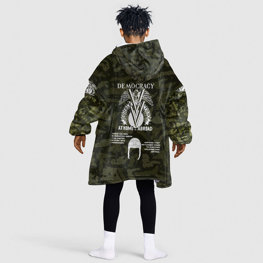 Double V Campaign American History 1942 Kid Wearable Blanket Hoodie Military Camouflage Tuskegee Airmen World War II