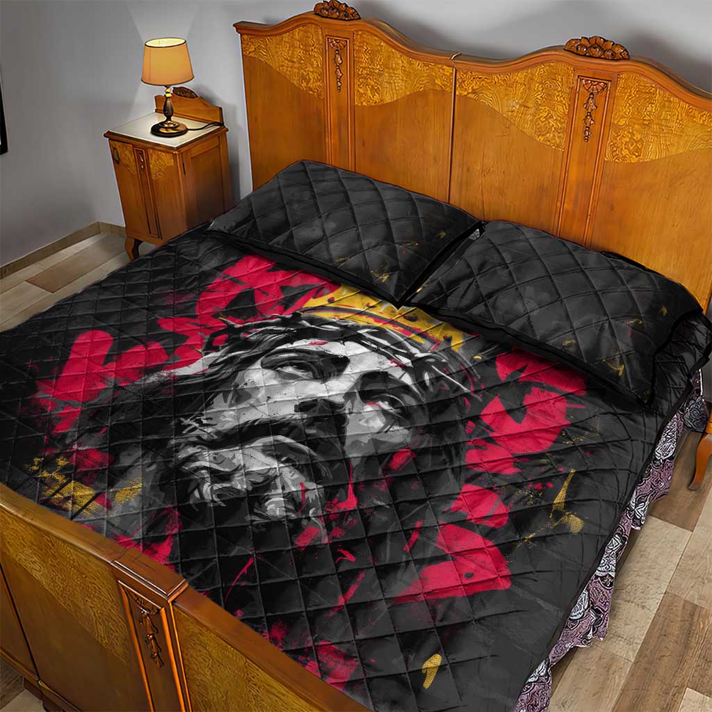 Jesus Graffiti Design Quilt Bed Set Crowned Portrait and Urban Street Art Style - African Pride