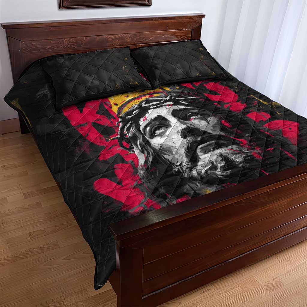 Jesus Graffiti Design Quilt Bed Set Crowned Portrait and Urban Street Art Style - African Pride