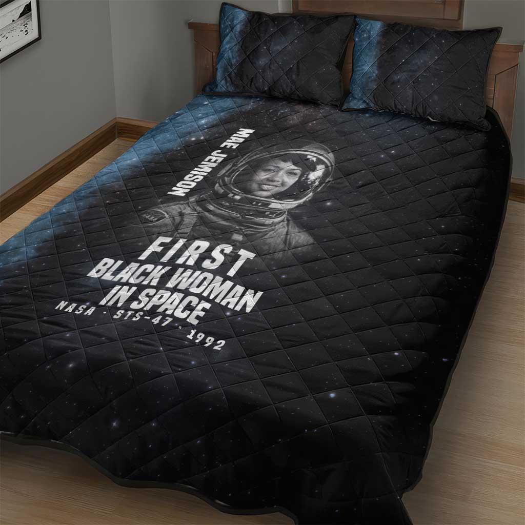 Mae Jemison Quilt Bed Set with NASA Spacesuit Portrait, First Black Woman - African Pride