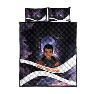 Mae Jemison Quilt Bed Set Cartoon Astronaut Portrait, The Sky Is Not the Limit Quote and Galaxy Dreamer - African Pride