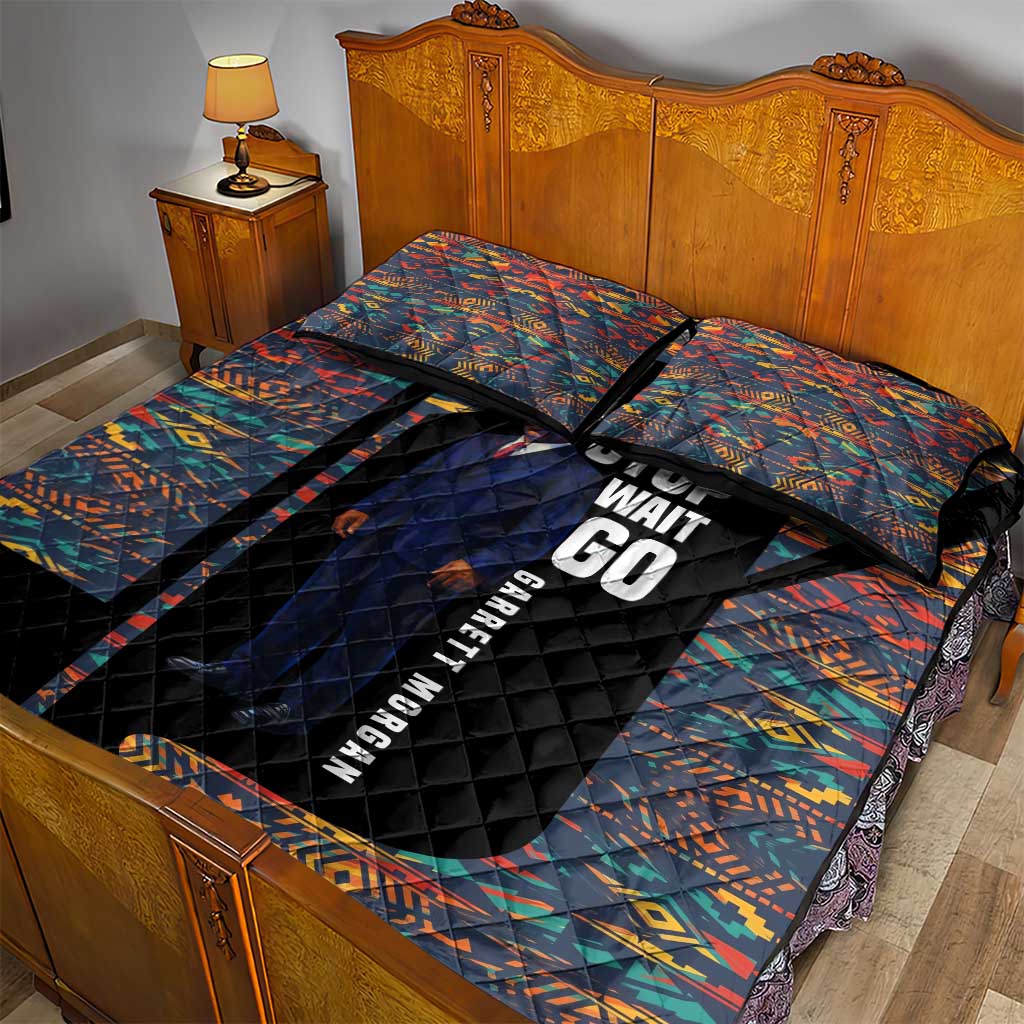 Garrett Morgan Quilt Bed Set with Full Body Portrait, Stop Wait Go Quote, Traffic Light Design - African Pride