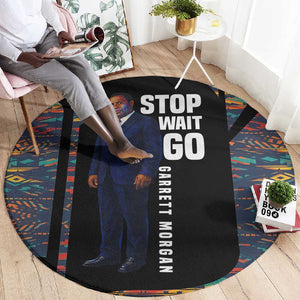 Garrett Morgan Round Carpet with Full Body Portrait, Stop Wait Go Quote, Traffic Light Design - African Pride