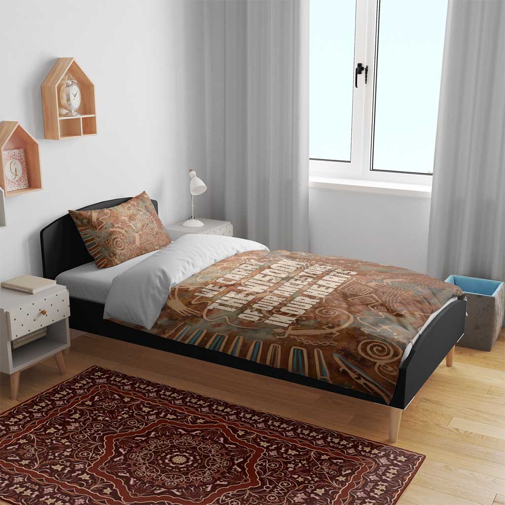 We Carry The Wisdom Bedding Set Indigenous Spirit Quote Art - African Pride