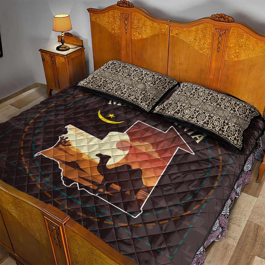 Mauritania Quilt Bed Set - Desert Sunset Camel Silhouette and Flag Accents