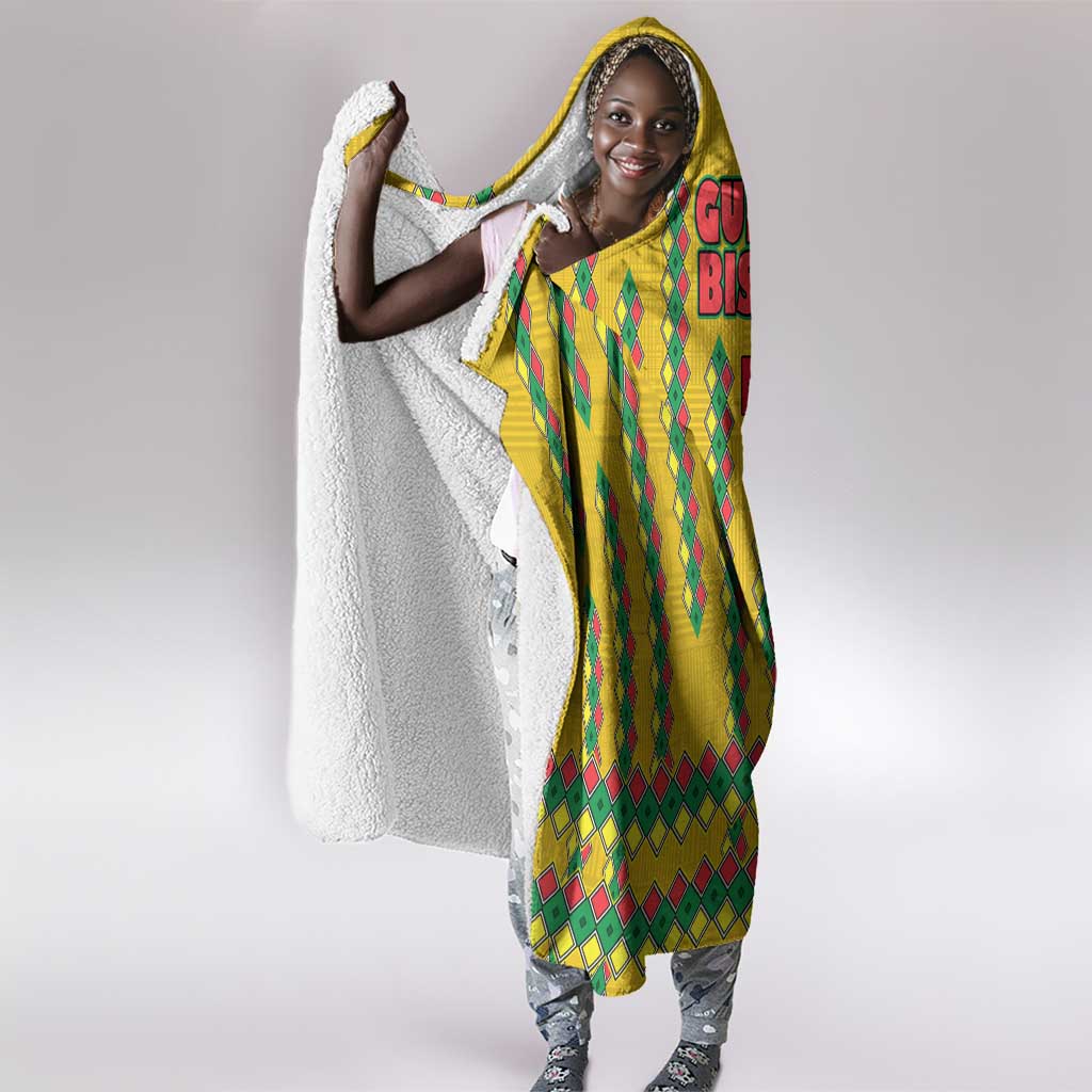 Guinea Bissau Hooded Blanket Yellow Tribal Geometric Design and National Flag - African Pride