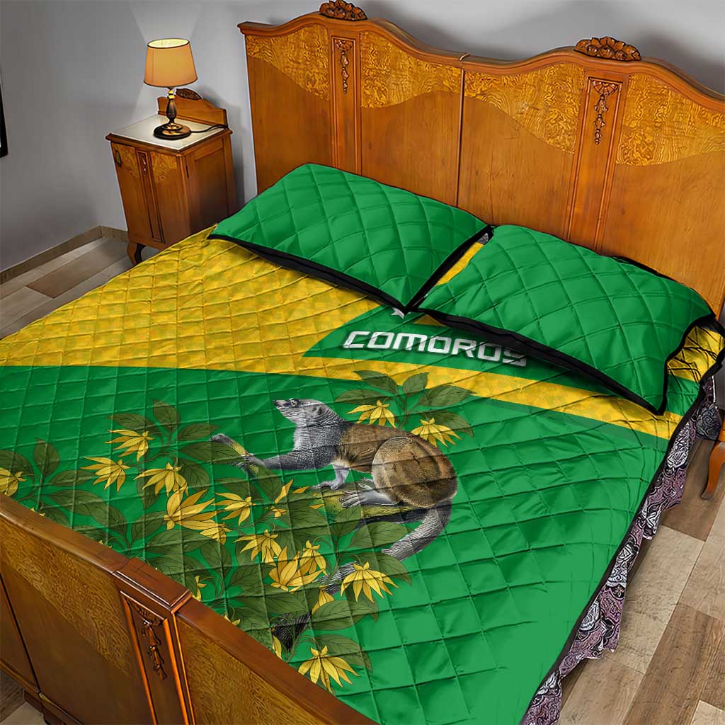 Comoros Quilt Bed Set - National Flag Lemur Design and Ylang Ylang Flower Pattern