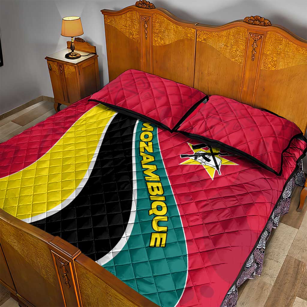 Mozambique Quilt Bed Set Red Yellow Green Wave Design - African Pride
