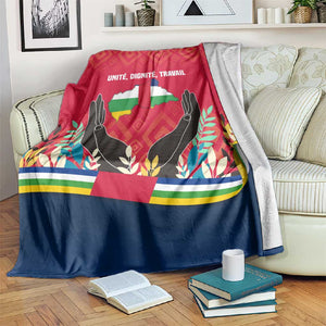 Central African Republic Blanket Red Blue Green Tribal Design - African Pride