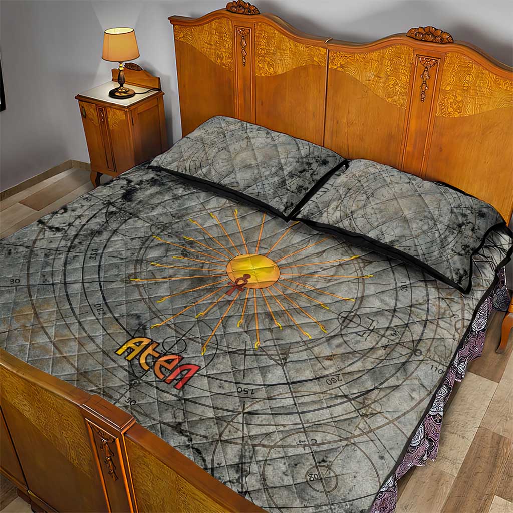 Aten Ancient Egyptian Quilt Bed Set with Gray Astronomical Chart, Radiant Sun Disc Emblem, and Ankh - African Pride