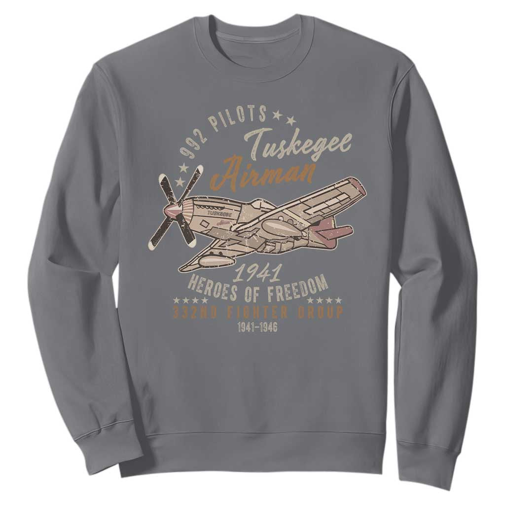 Tuskegee Airman Sweatshirt Heroes Of Freedom 332ND Fighter Group Est 1941 Vintage Fighter