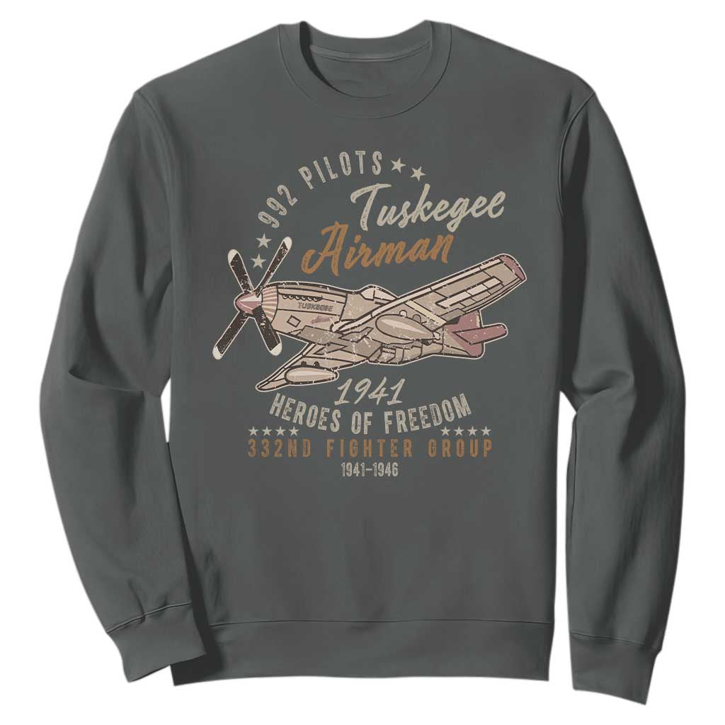 Tuskegee Airman Sweatshirt Heroes Of Freedom 332ND Fighter Group Est 1941 Vintage Fighter